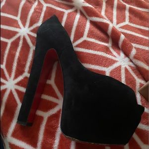 Beautiful shoes that are too tight.  Been worn 2 times.